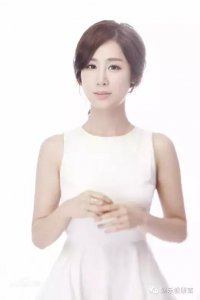 ​13岁被SM力捧，曾是少女时代的预备成员，却不红被雪藏五年